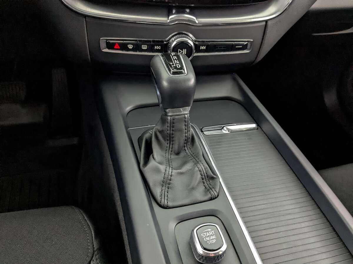 Volvo XC60, 2019 Фото №22