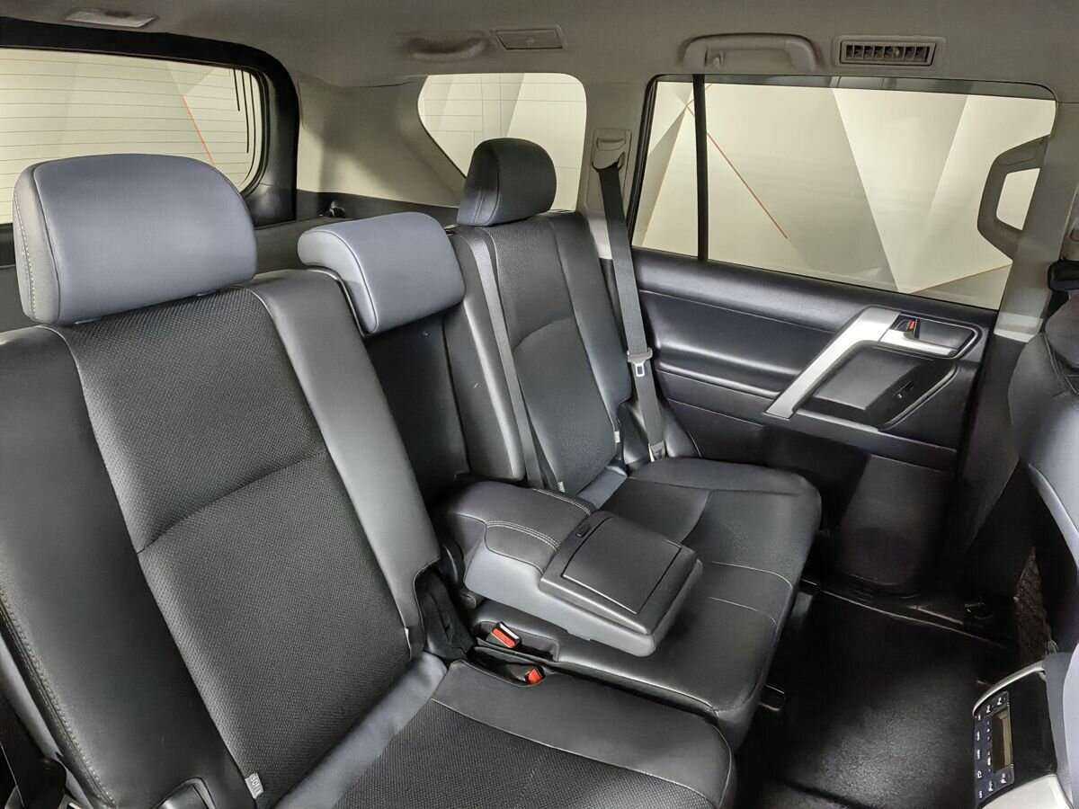 Toyota Land Cruiser Prado, 2018 Фото №13