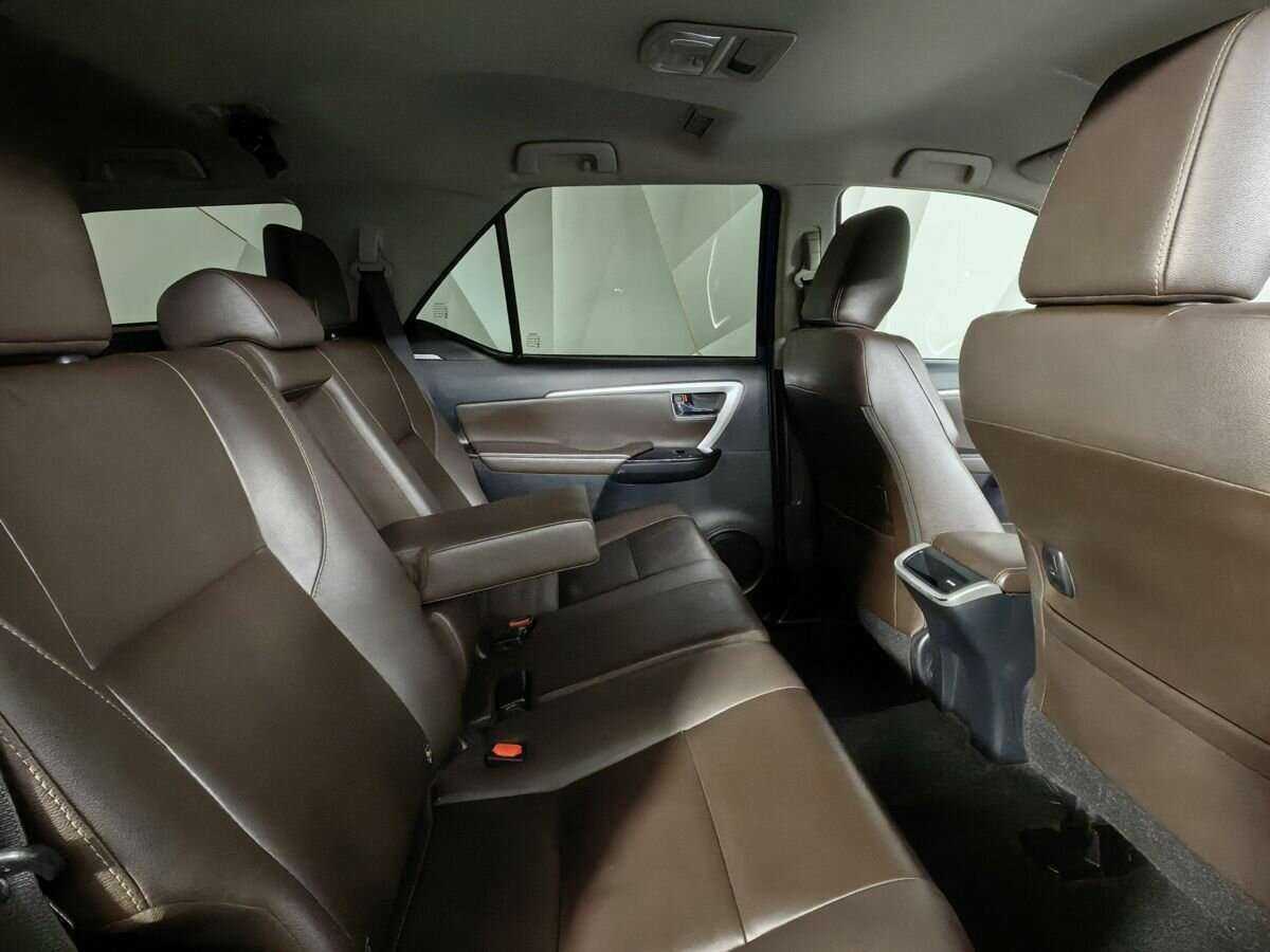 Toyota Fortuner, 2017 Фото №12