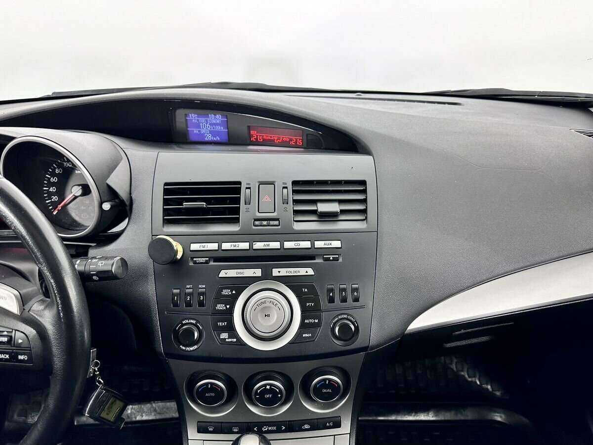 Mazda 3, 2011 Фото №14
