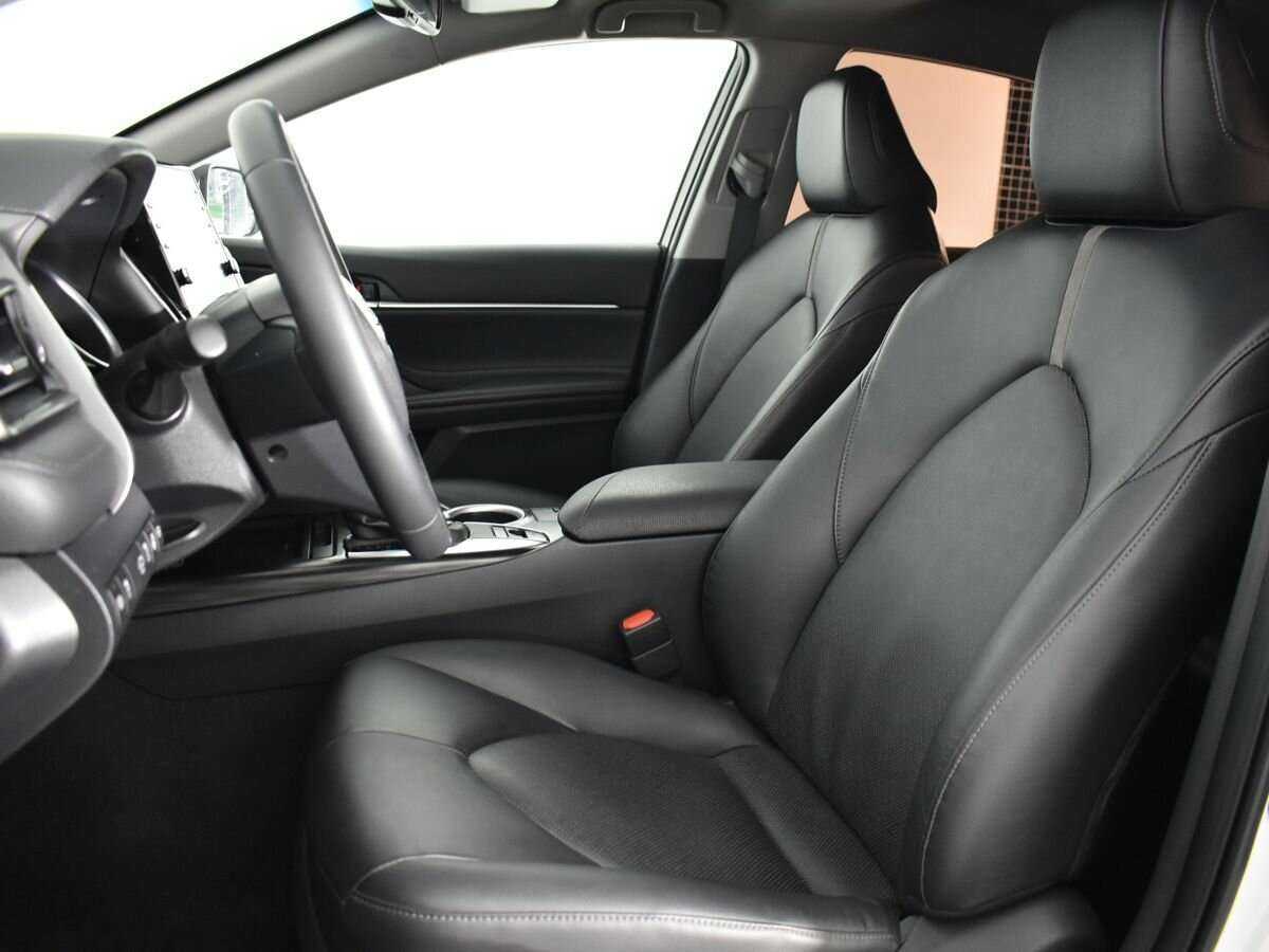 Toyota Camry, 2021 Фото №7