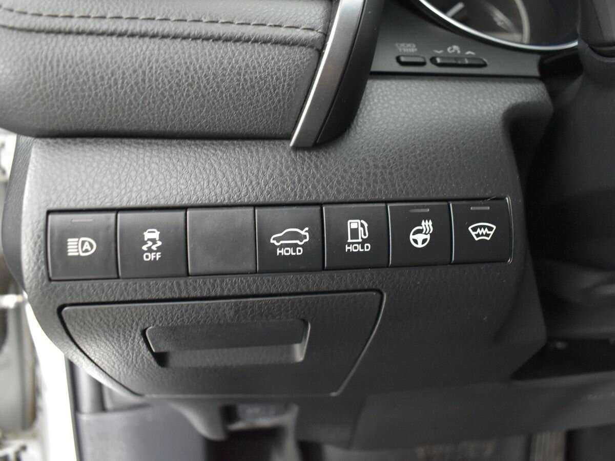 Toyota Camry, 2021 Фото №16
