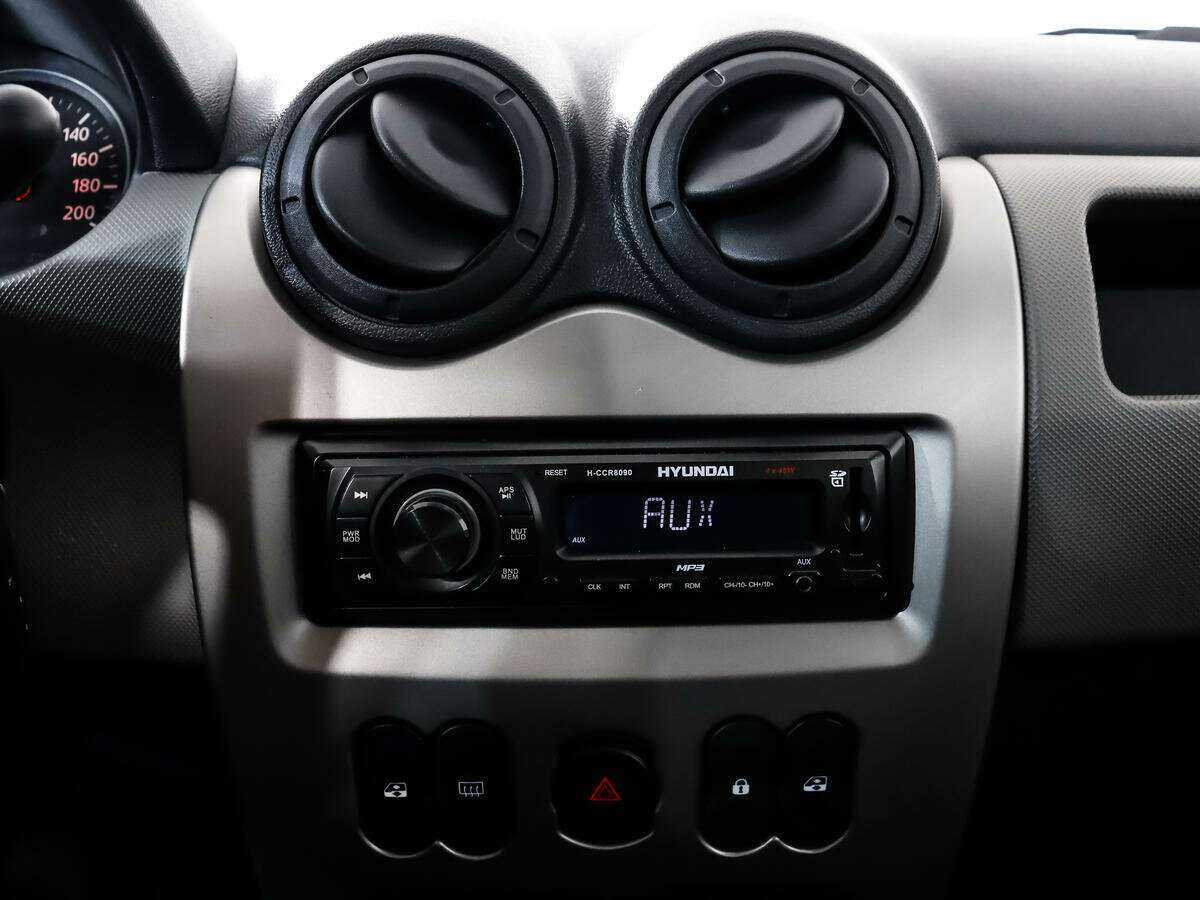 Renault Logan, 2011 Фото №13