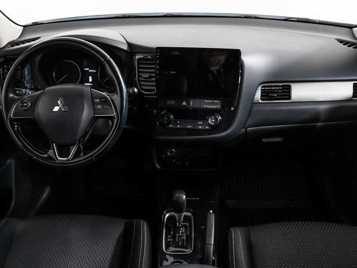 Mitsubishi Outlander, 2018 Фото №13
