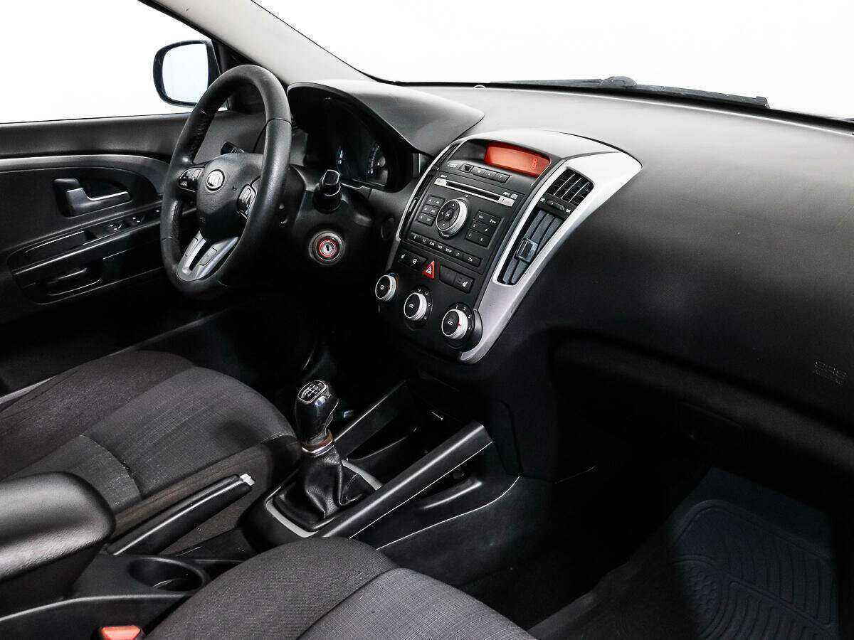 Kia Ceed, 2010 Фото №11