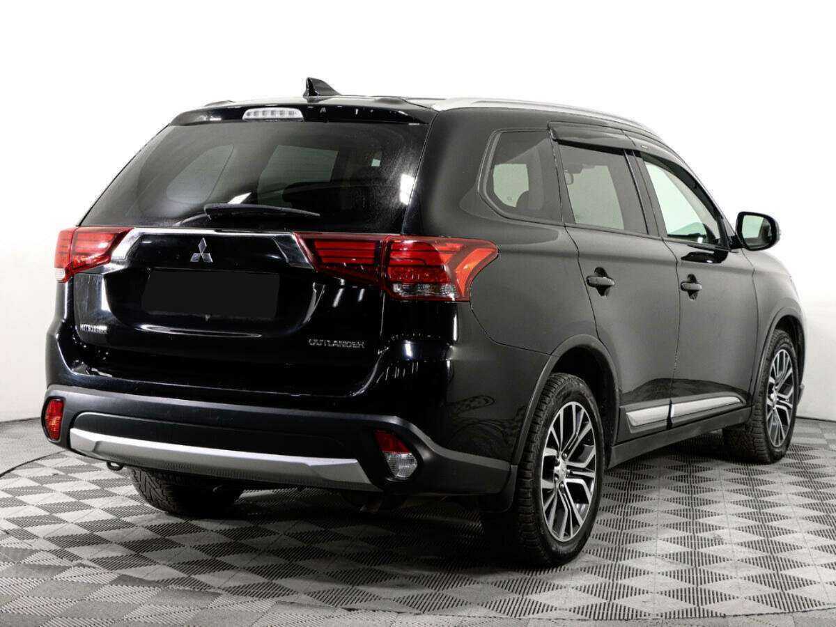 Mitsubishi Outlander, 2018 - 135 735 км. | Фото №4