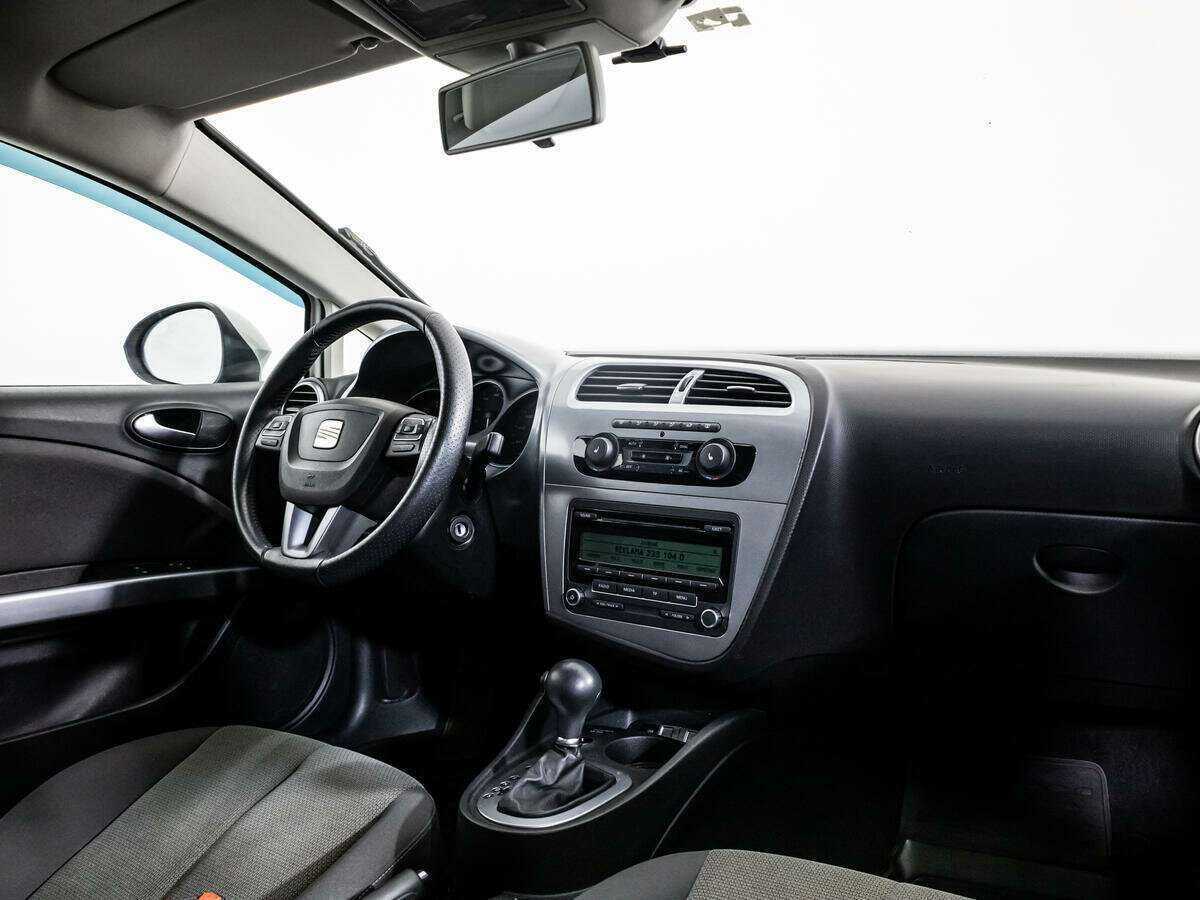 SEAT Leon, 2011 Фото №9