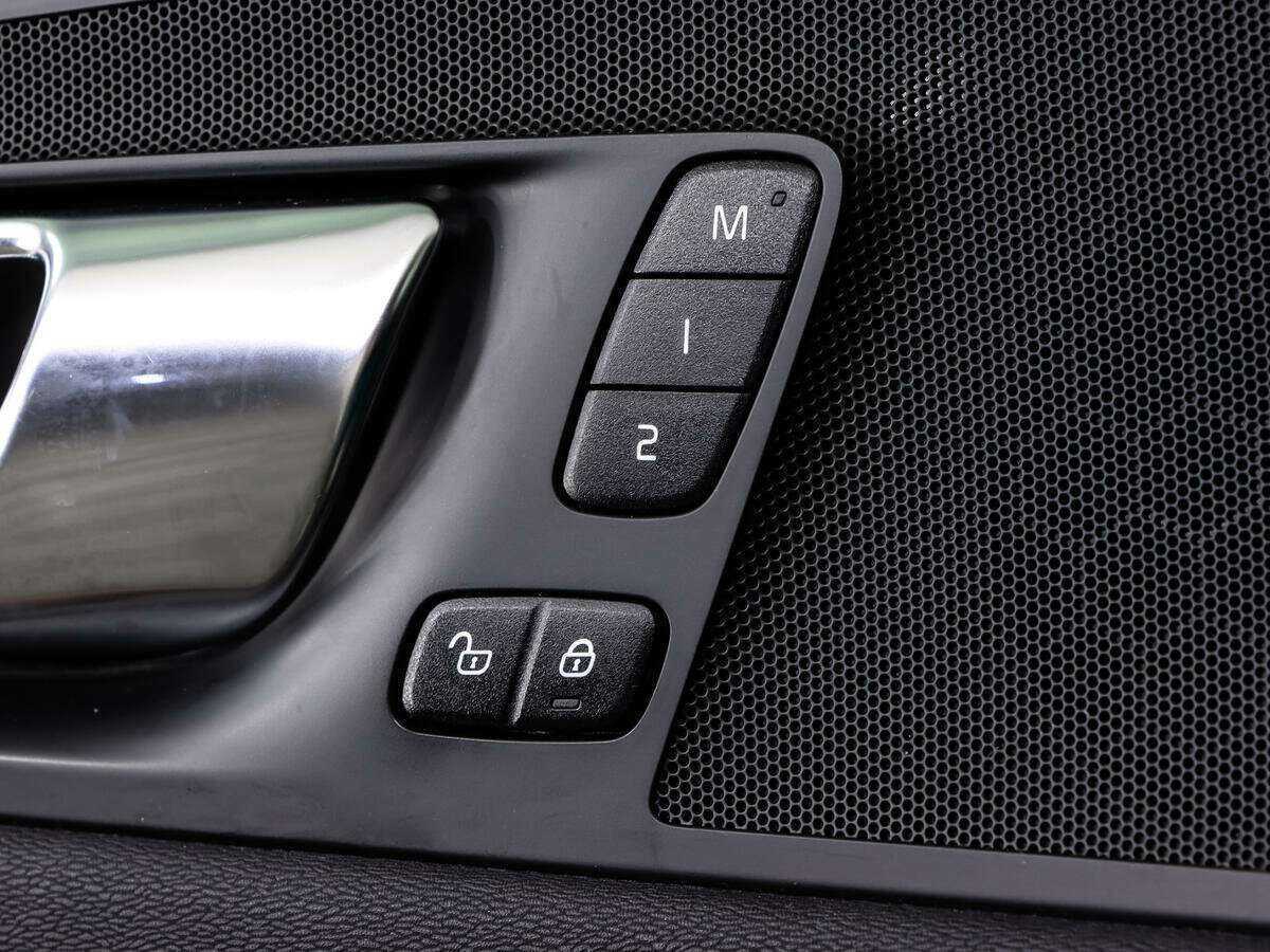 Volvo XC60, 2021 Фото №7