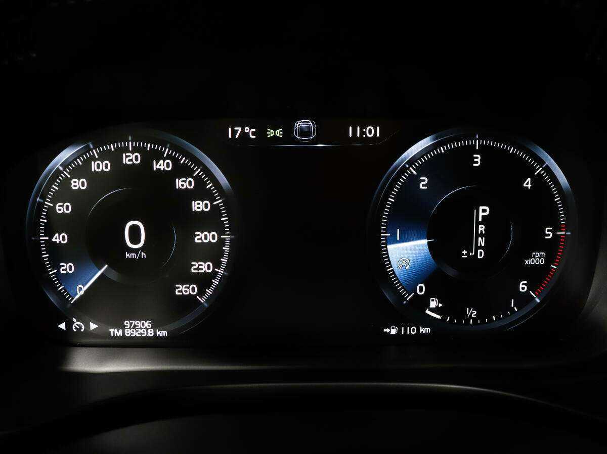 Volvo XC60, 2021 Фото №21