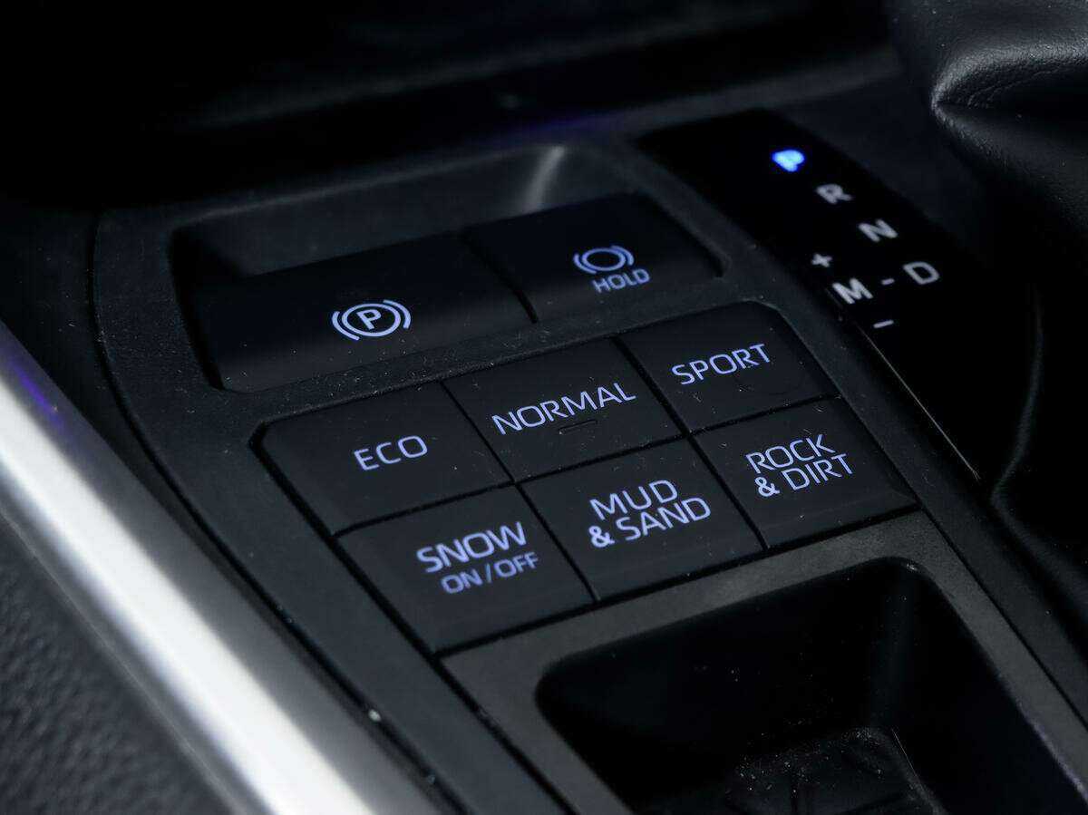 Toyota RAV4, 2021 Фото №15