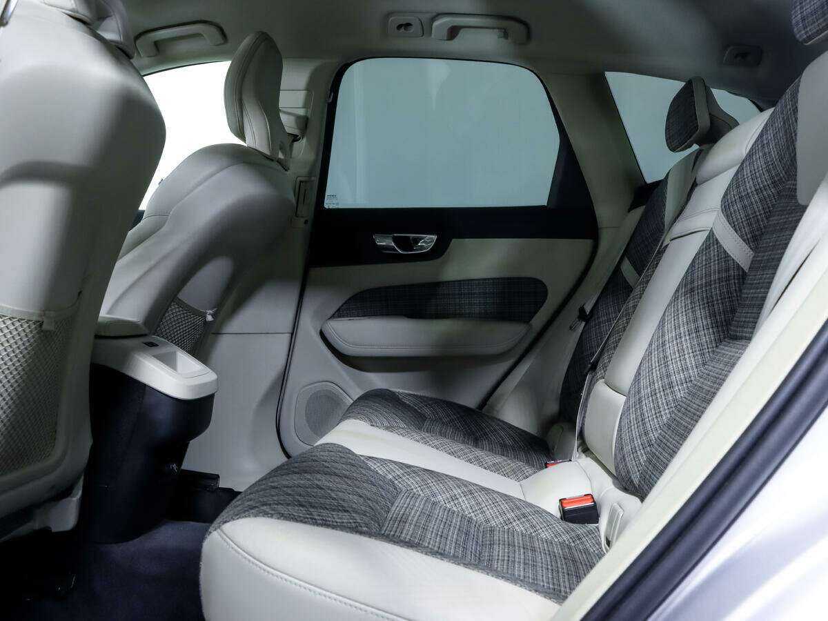 Volvo XC60, 2018 Фото №11