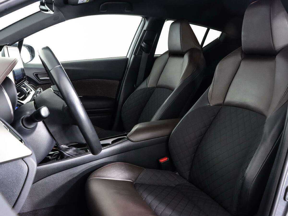 Toyota C-HR, 2018 Фото №18