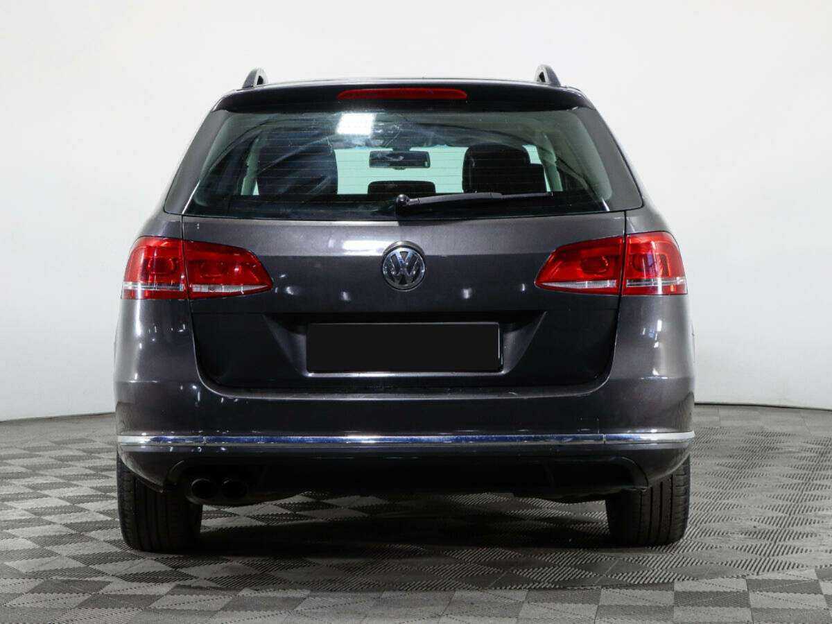 Volkswagen Passat, 2011 - 227 000 км. | Фото №6