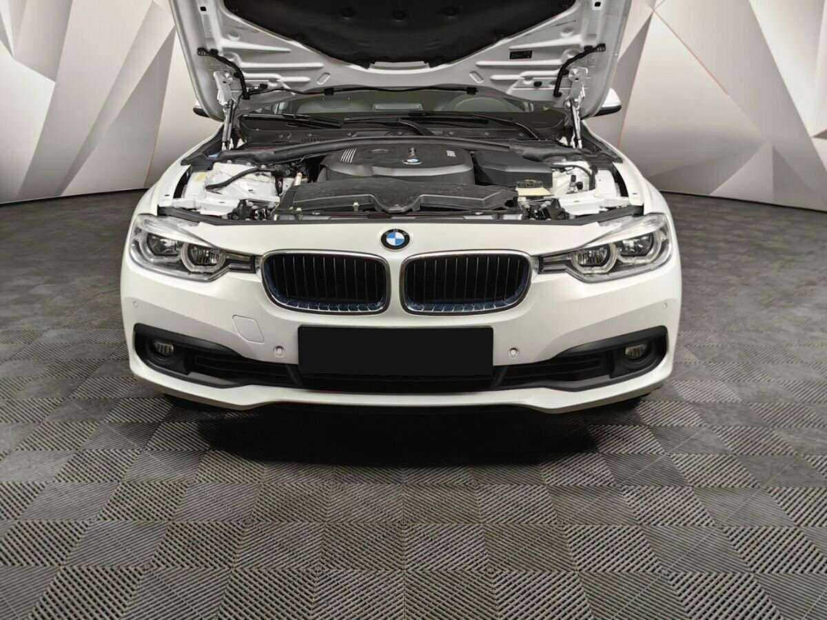 BMW 3 серии 318i, 2018 Фото №17