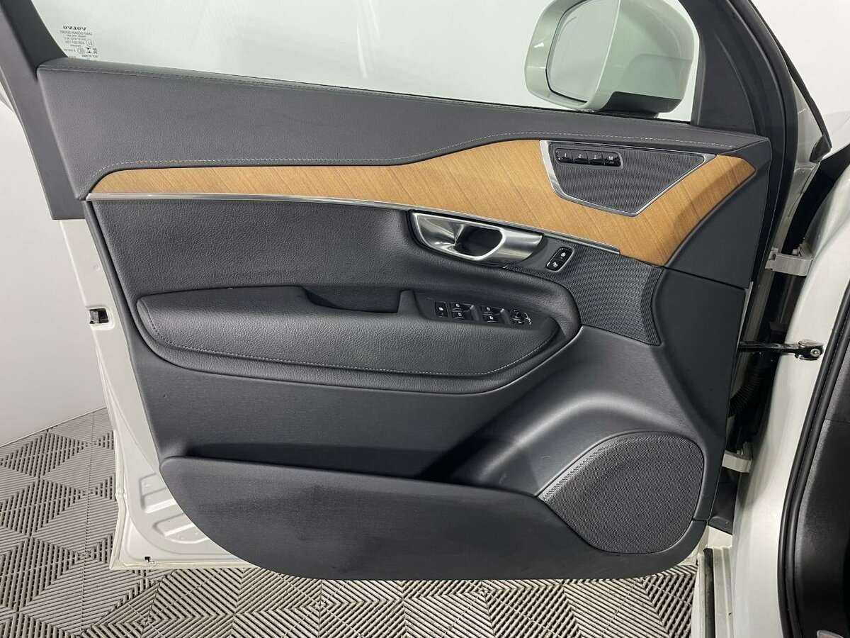 Volvo XC90 Recharge, 2021 Фото №8