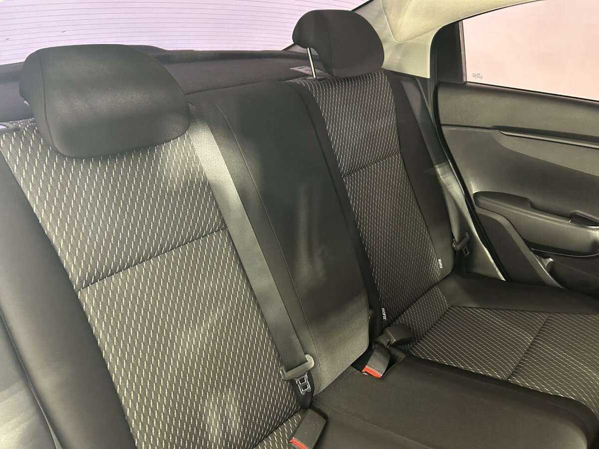 Kia Rio, 2018 Фото №15