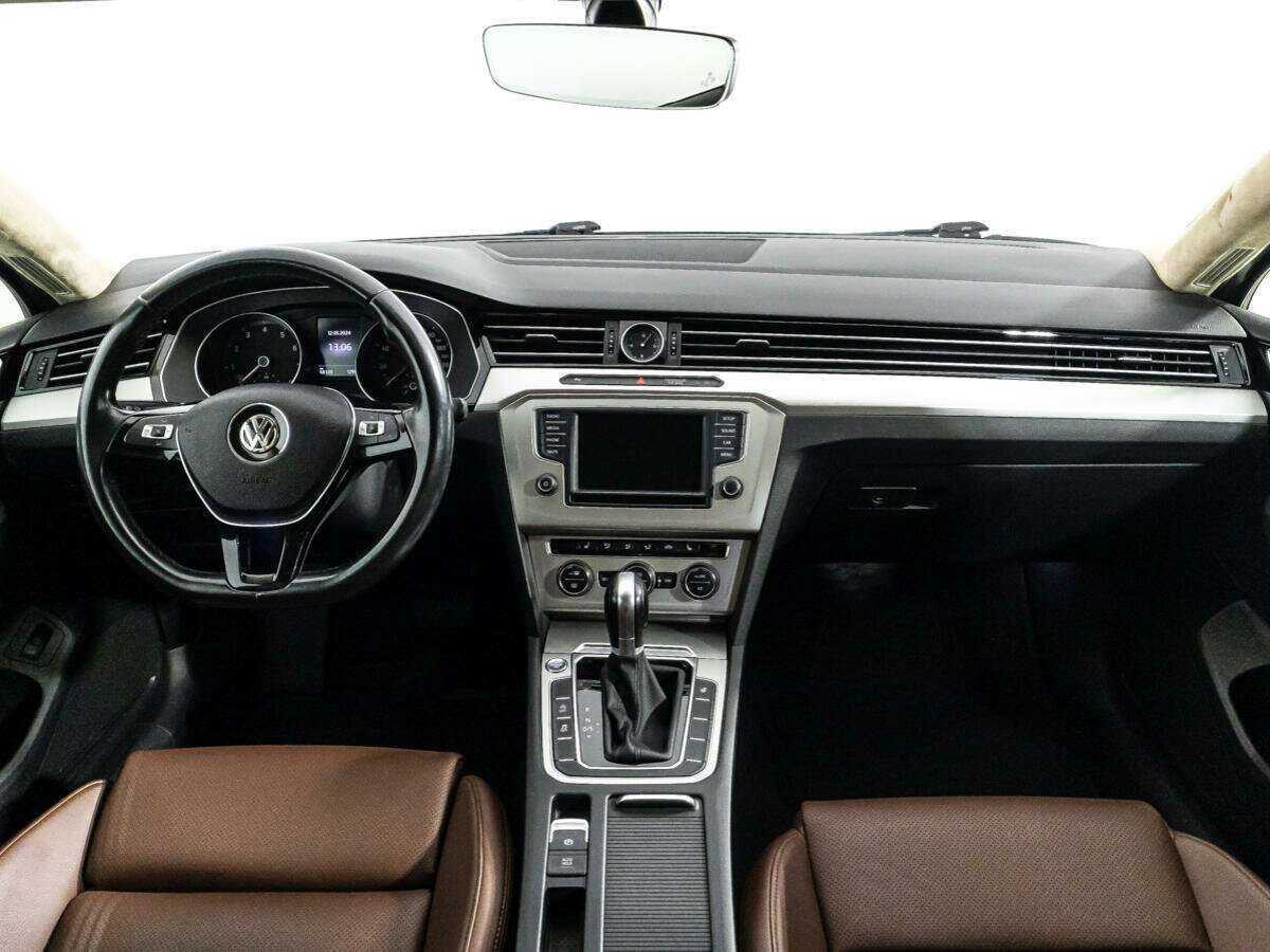 Volkswagen Passat, 2017 Фото №13