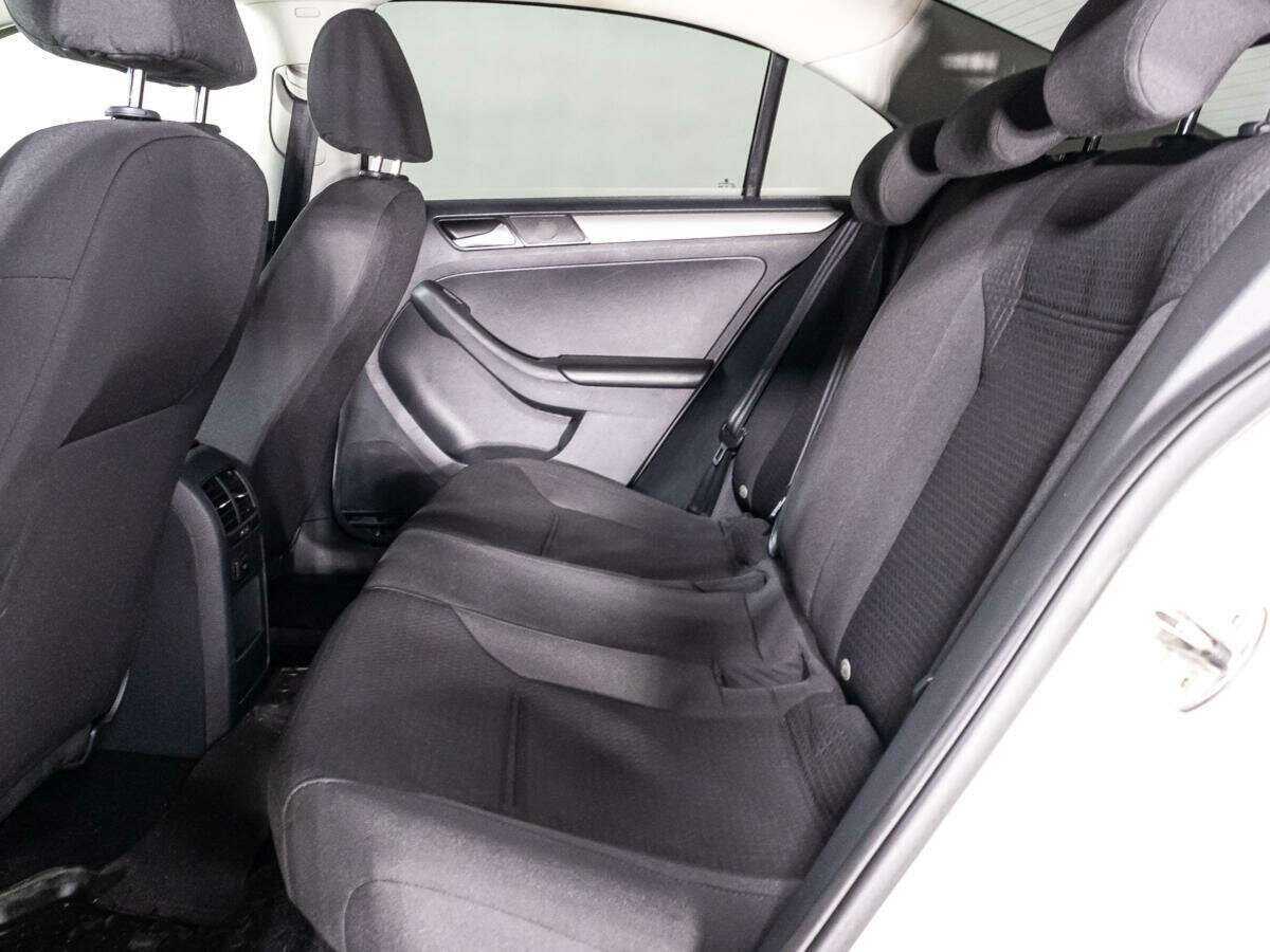 Volkswagen Jetta, 2015 Фото №10