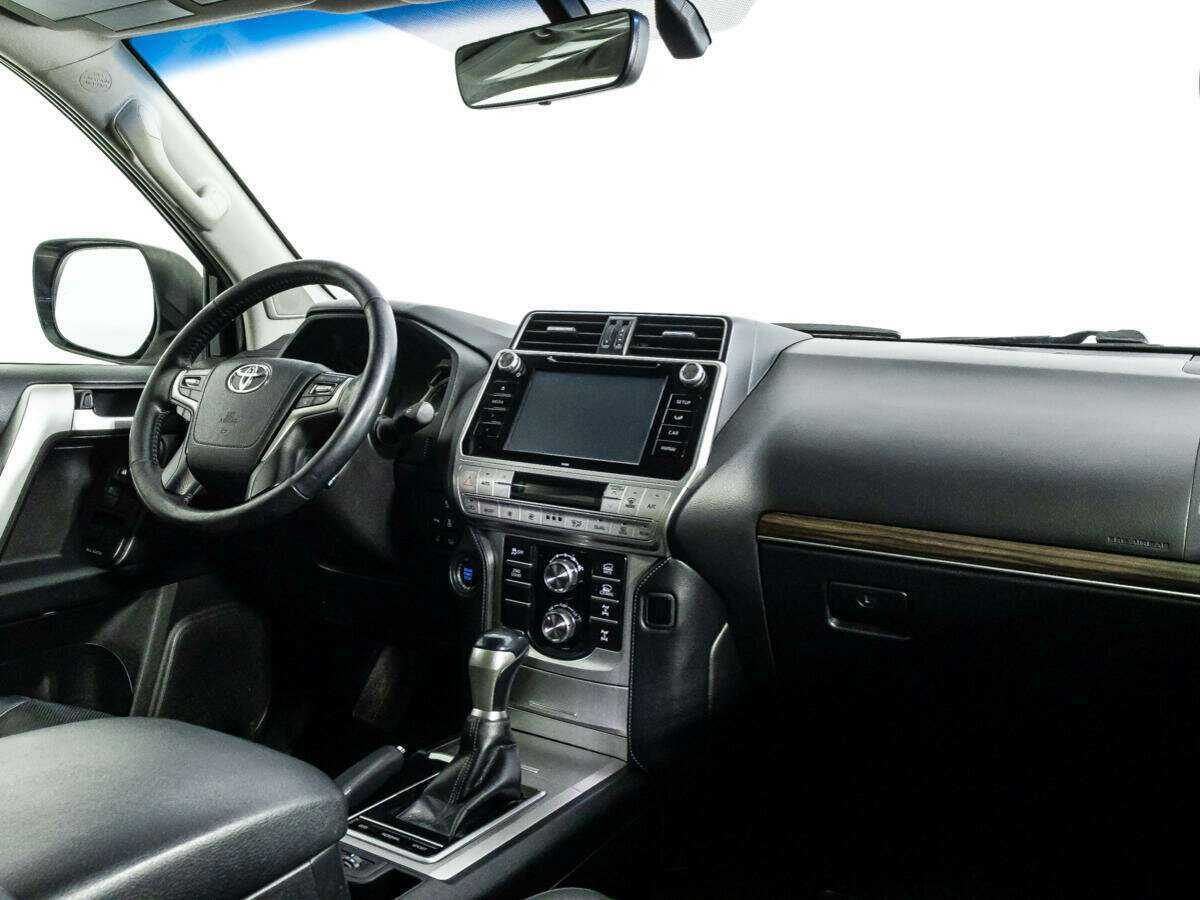 Toyota Land Cruiser Prado, 2017 Фото №9
