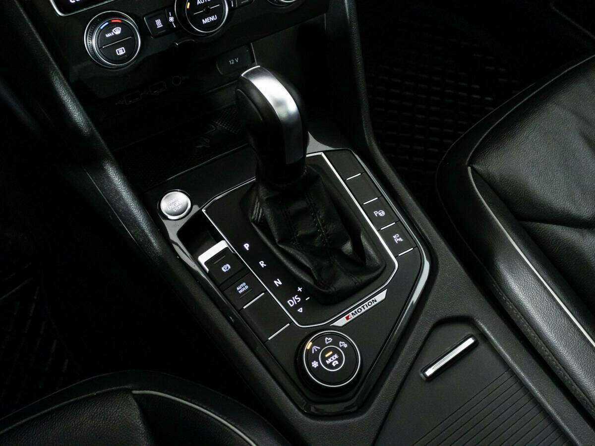 Volkswagen Tiguan, 2019 Фото №20