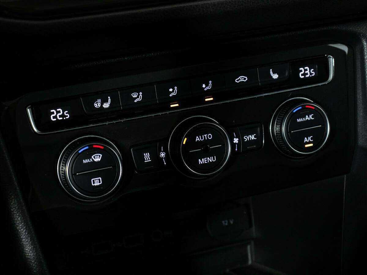 Volkswagen Tiguan, 2019 Фото №23