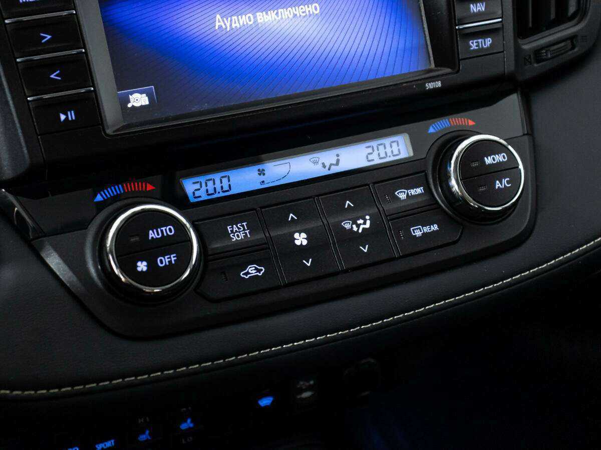 Toyota RAV4, 2018 Фото №17