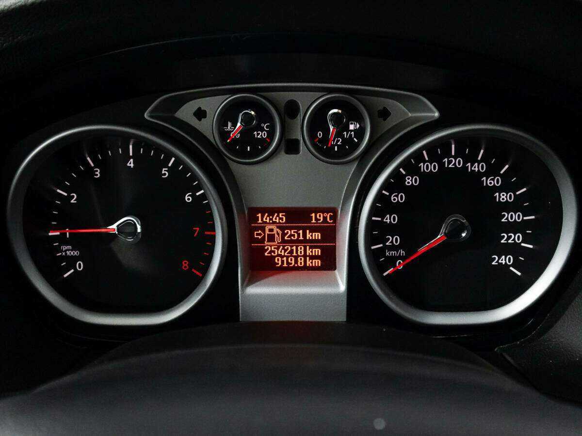 Ford Focus, 2011 Фото №12