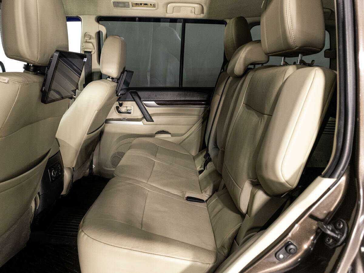 Mitsubishi Pajero, 2017 Фото №8