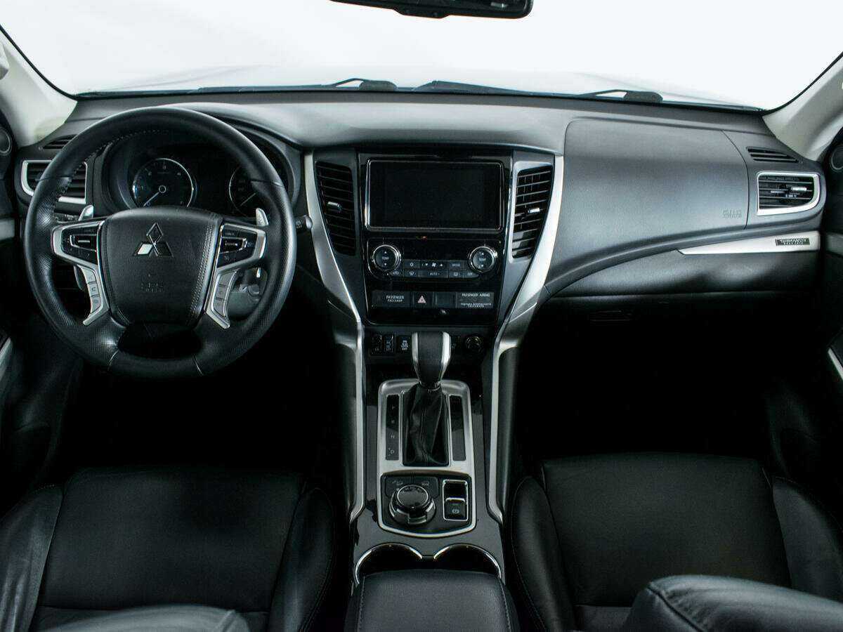 Mitsubishi Pajero Sport, 2019 Фото №12