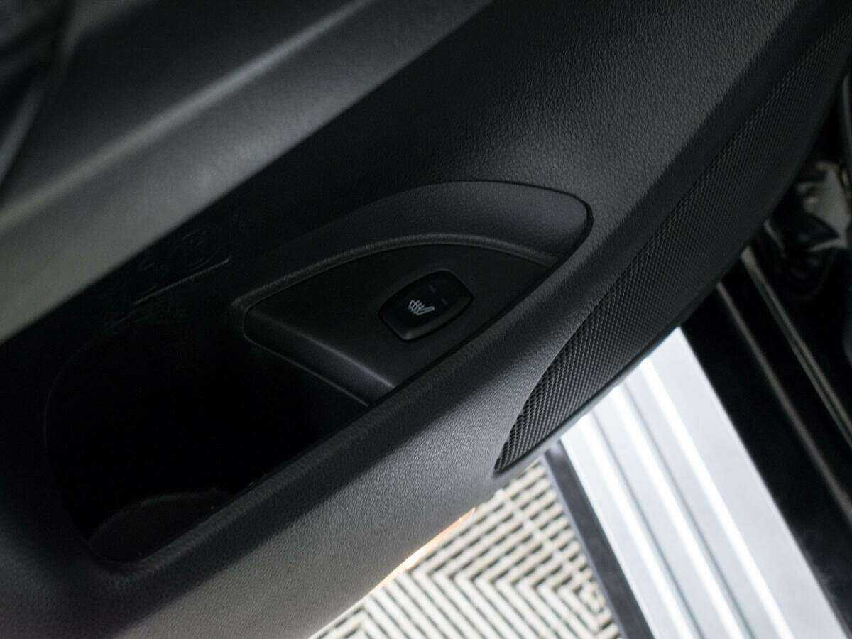 Mitsubishi Pajero Sport, 2019 Фото №15