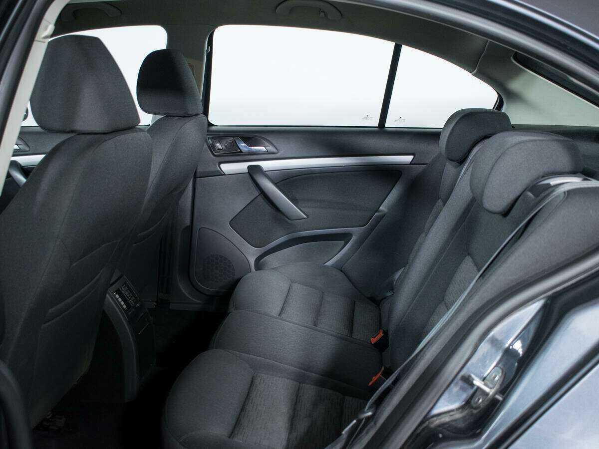 Skoda Octavia, 2011 Фото №10