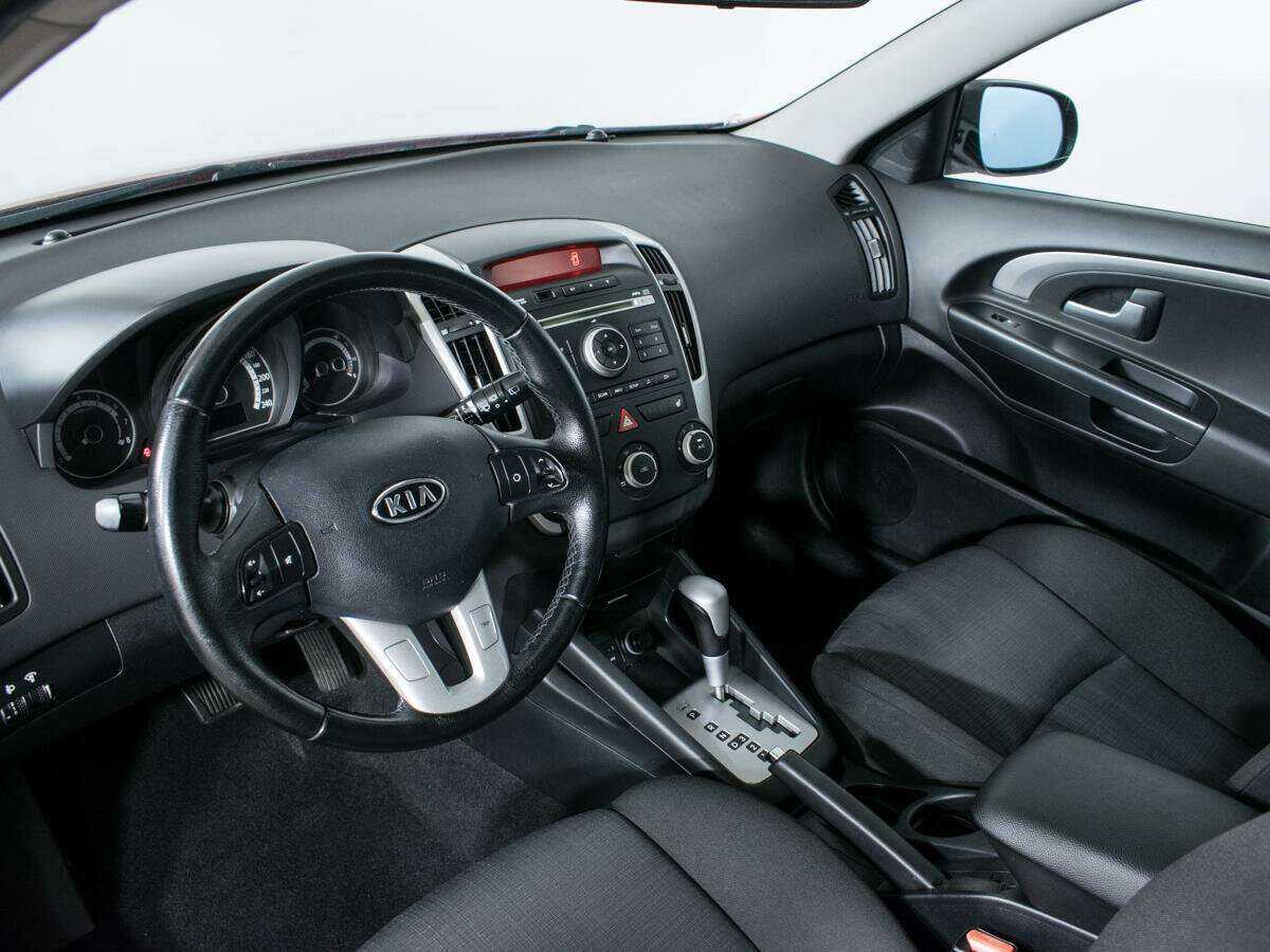 Kia Ceed, 2010 Фото №12
