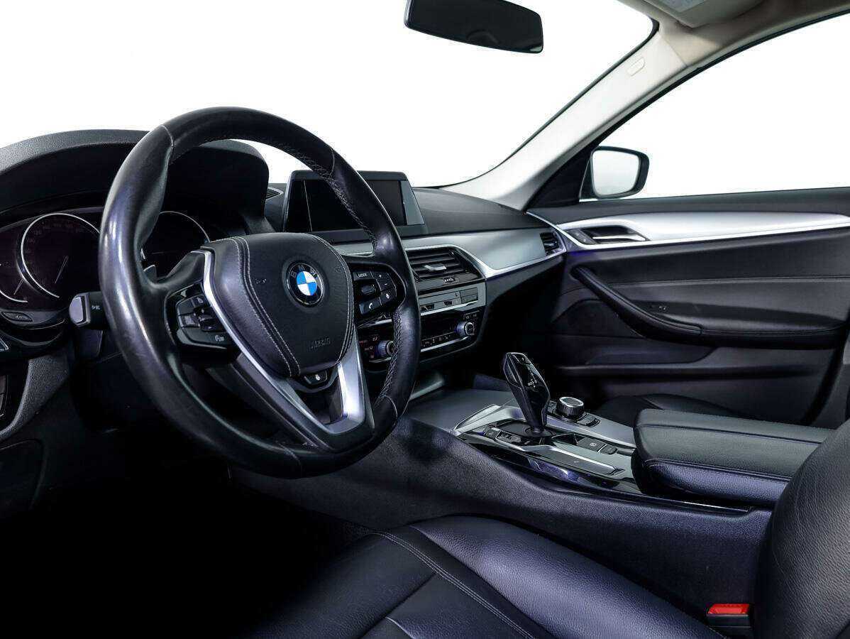 BMW 5 серии 520d, 2018 Фото №10