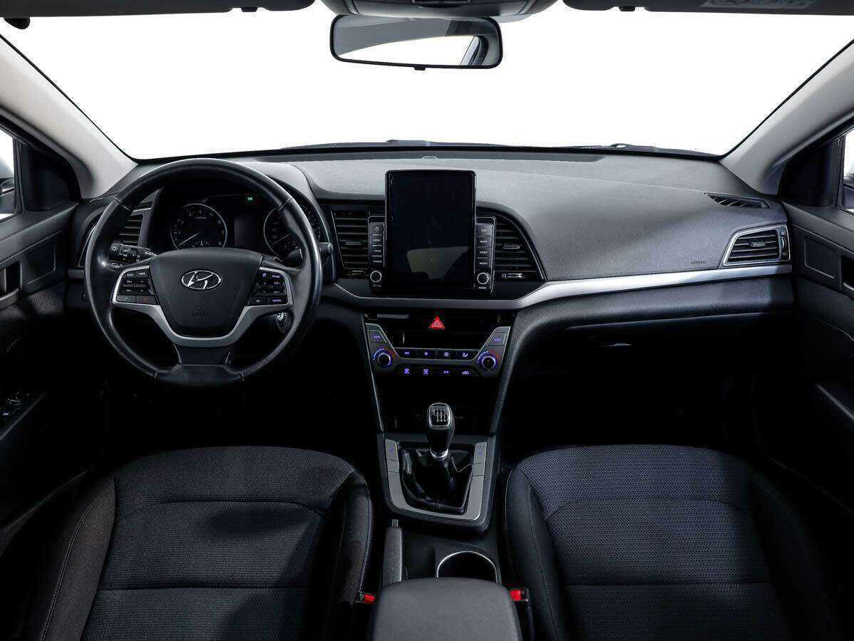 Hyundai Elantra, 2018 Фото №9
