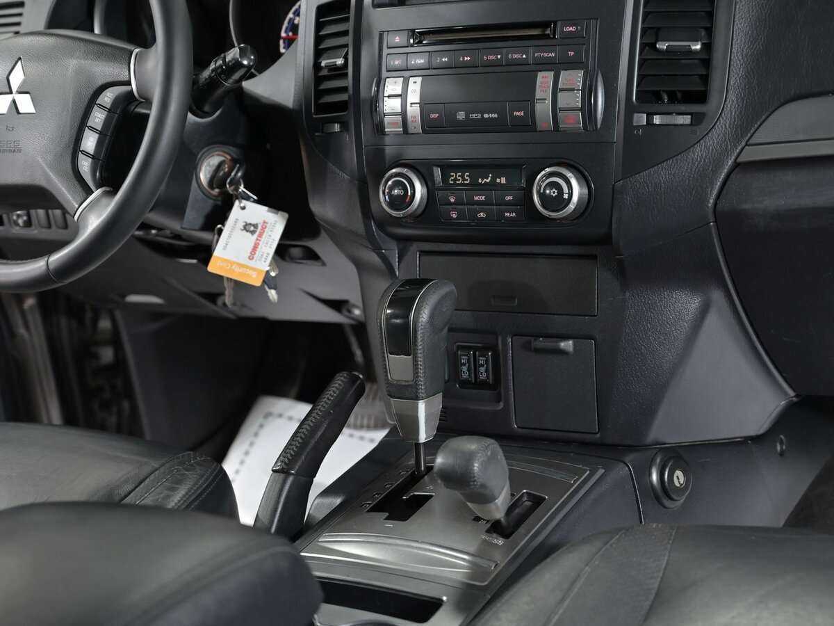 Mitsubishi Pajero, 2010 Фото №13