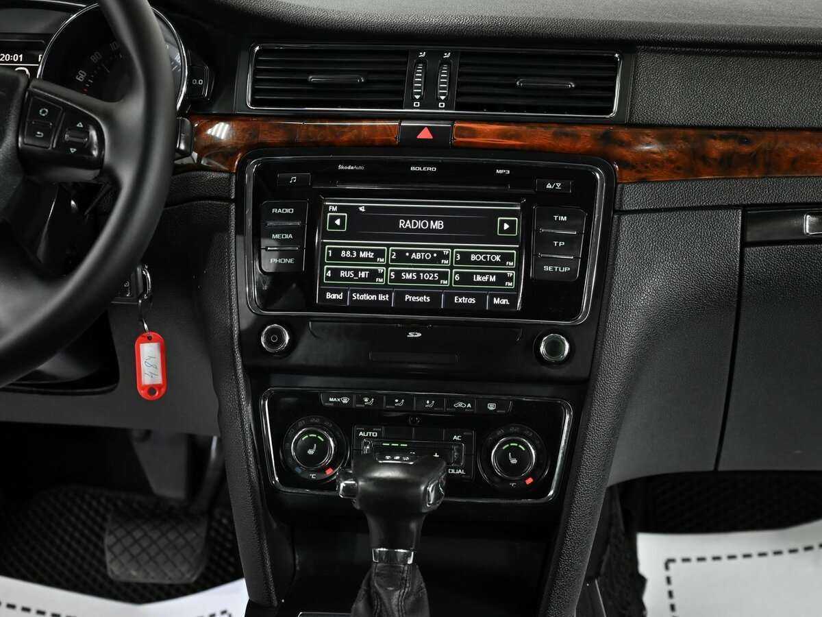 Skoda Superb DSG, 2010 Фото №12