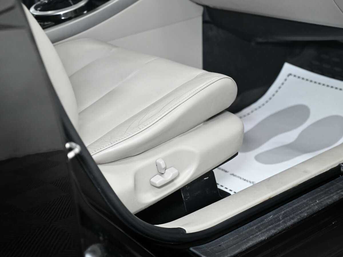 Mazda CX-7, 2010 Фото №11