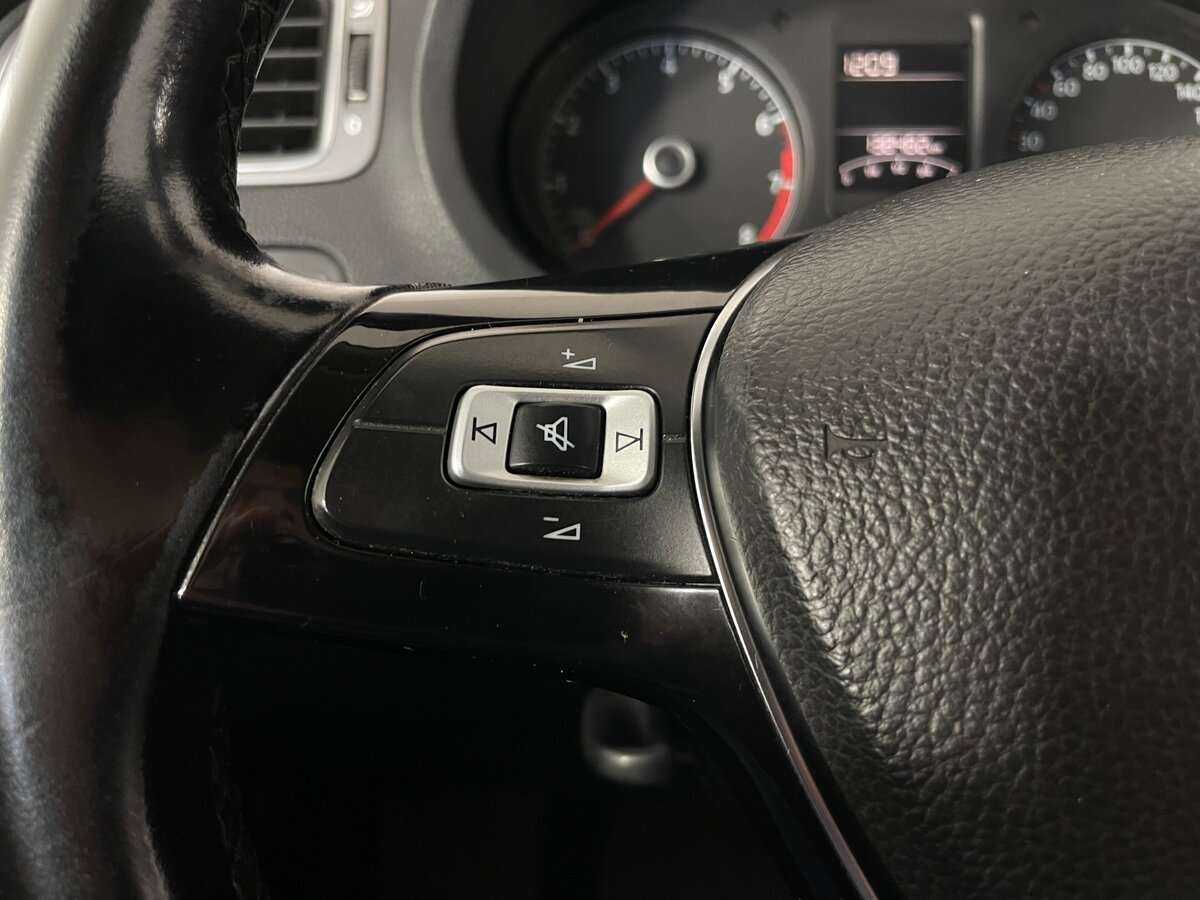 Volkswagen Polo, 2016 Фото №12