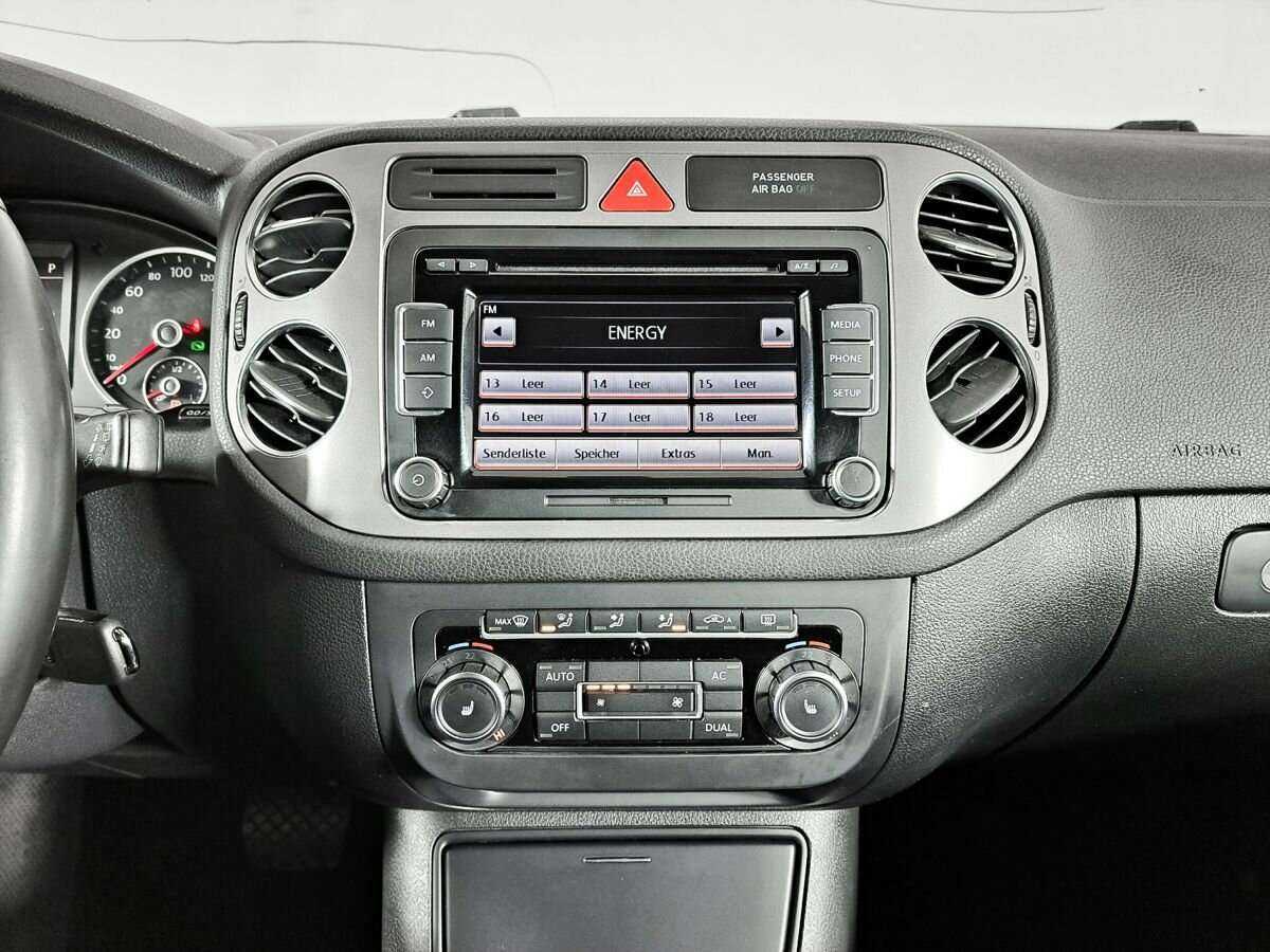Volkswagen Tiguan, 2010 Фото №13