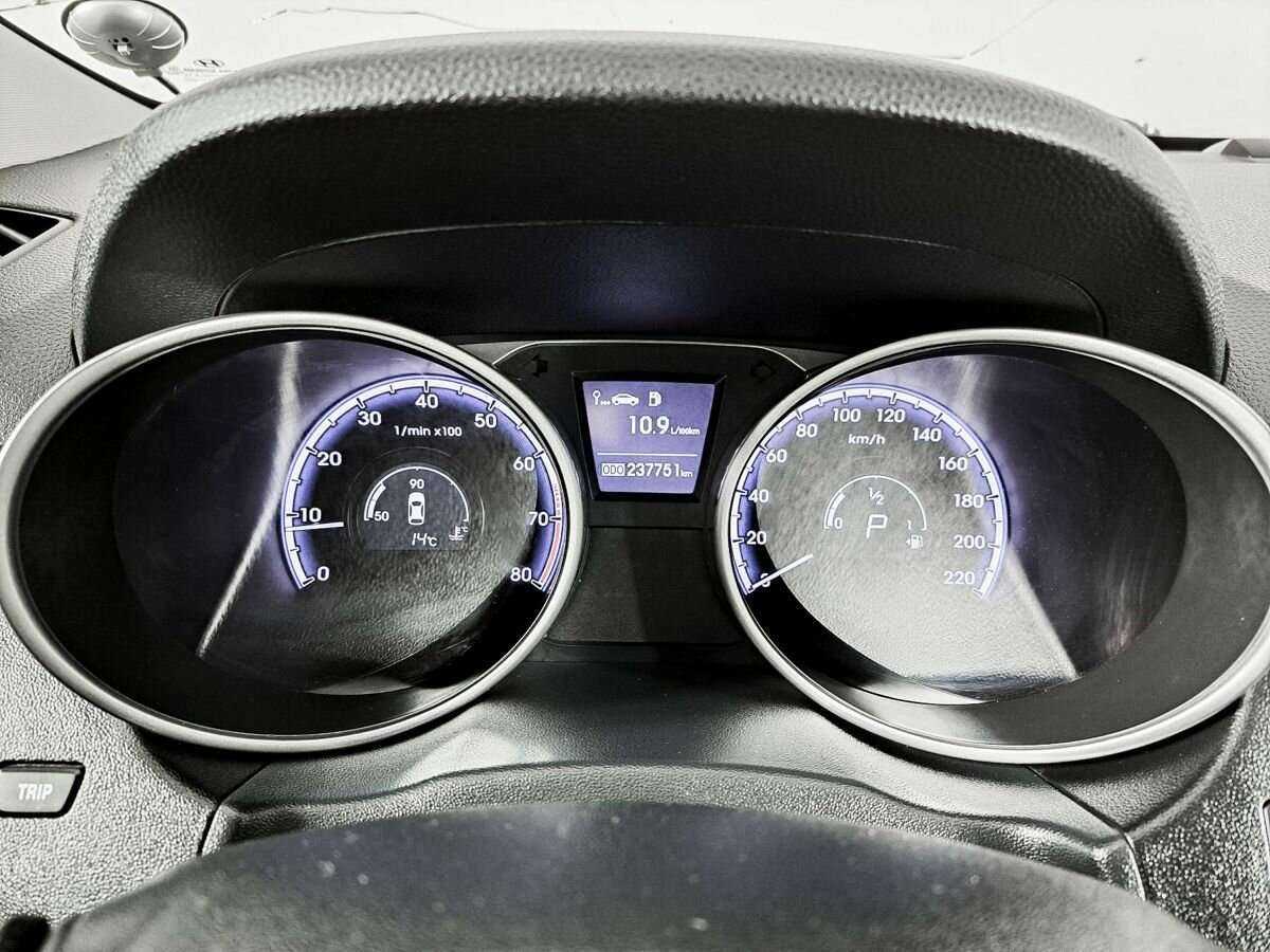 Hyundai ix35, 2011 Фото №11