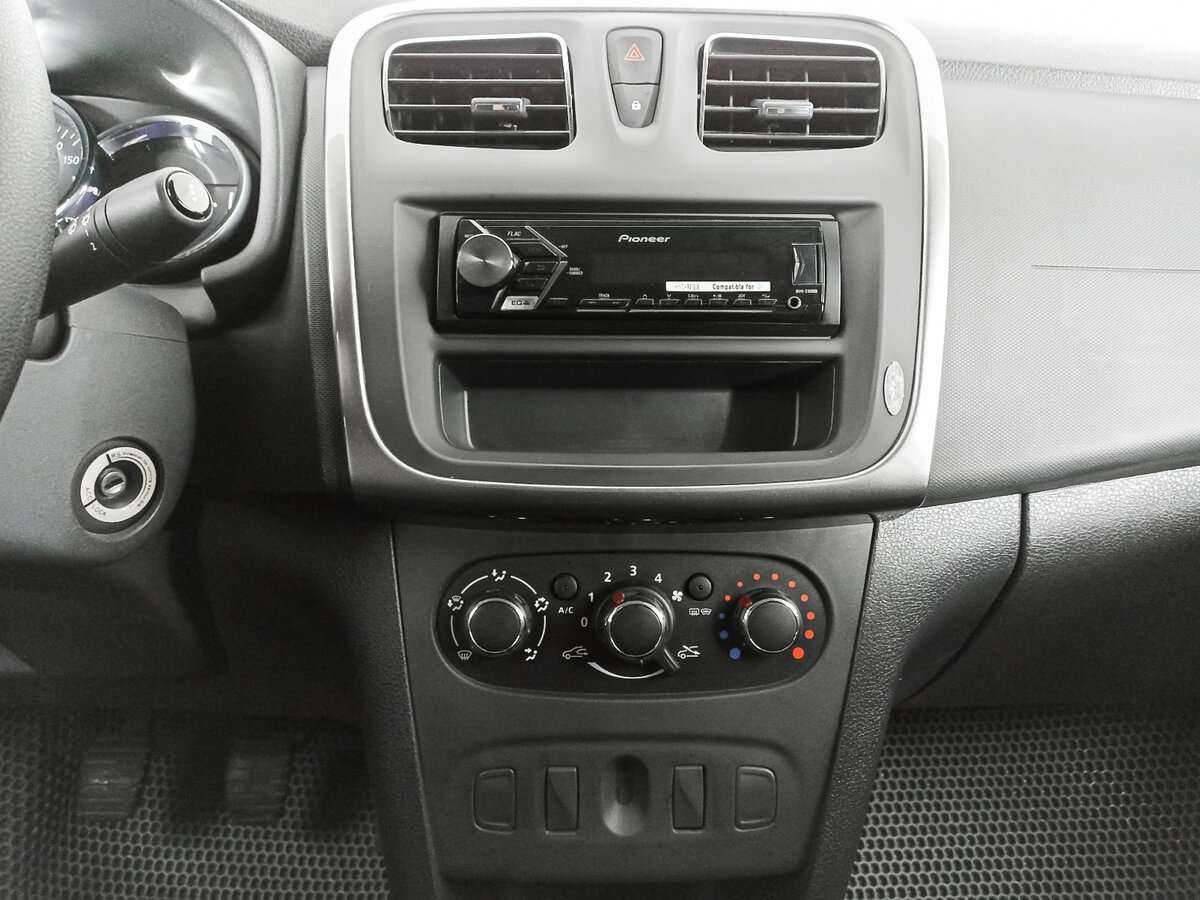 Renault Logan, 2018 Фото №13