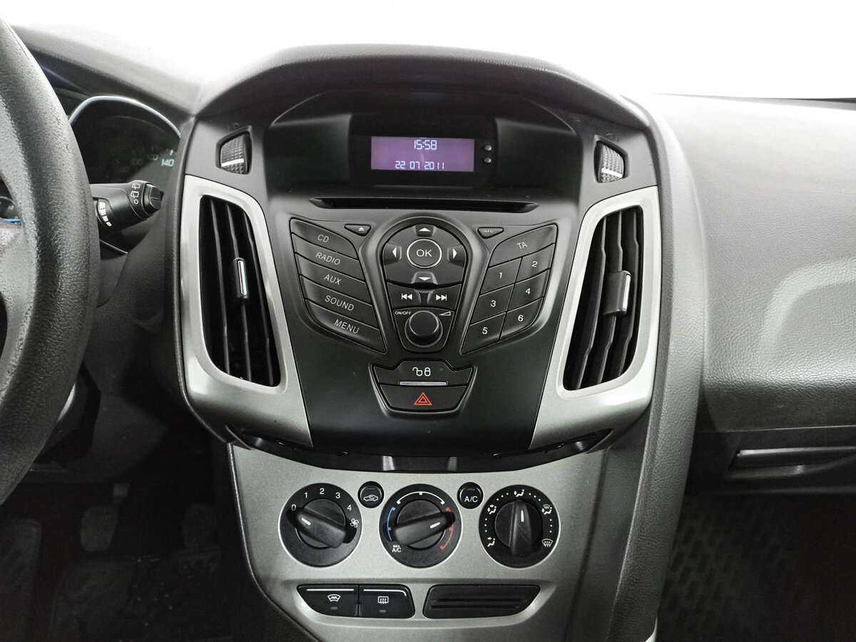 Ford Focus, 2011 Фото №12