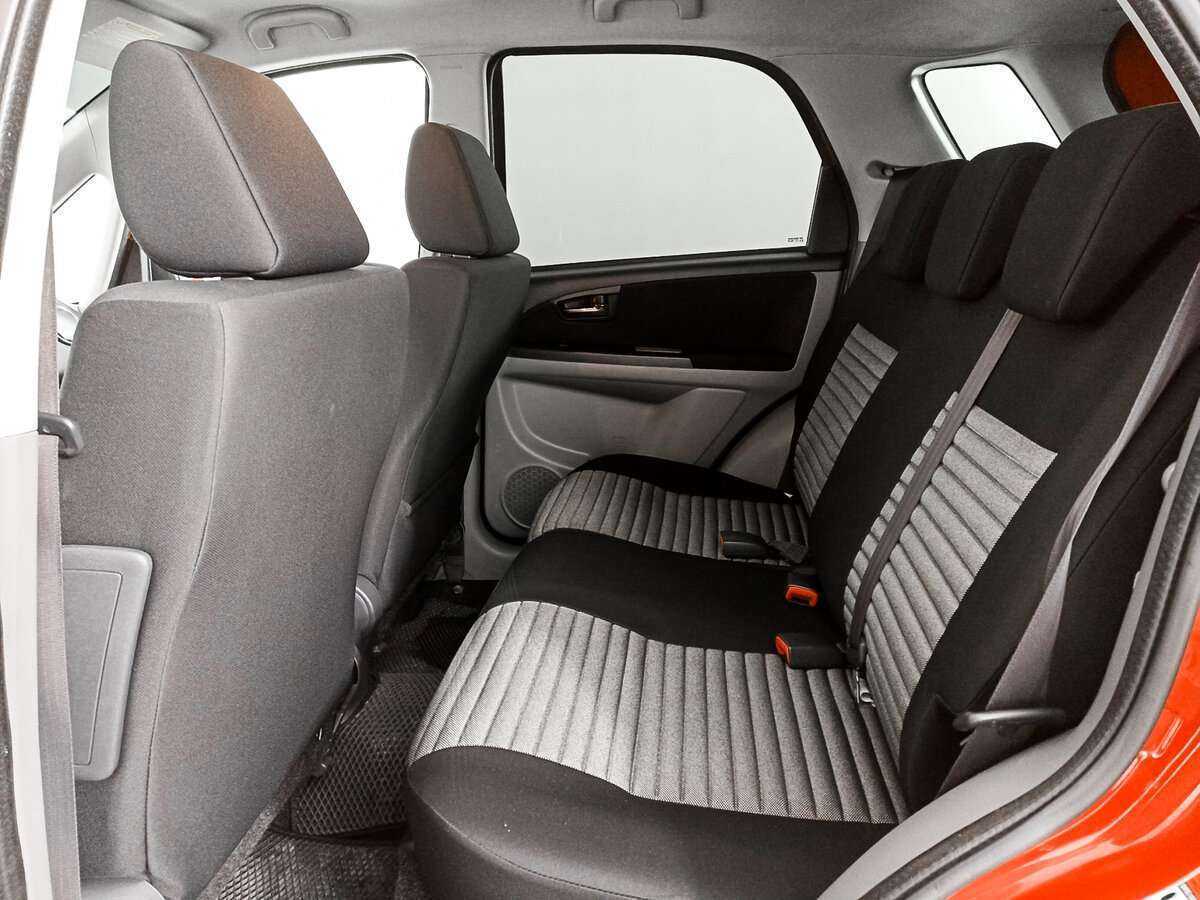 Suzuki SX4, 2011 Фото №9