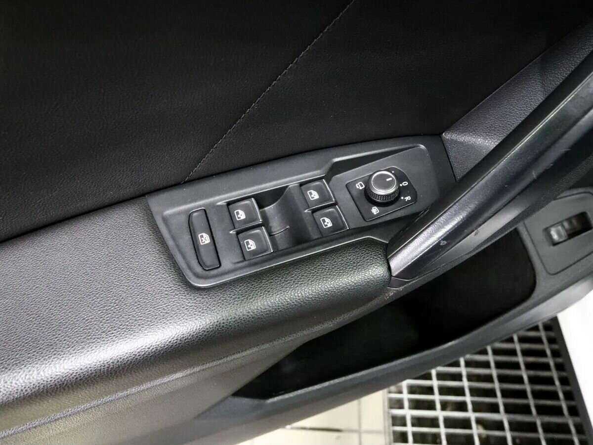 Volkswagen Tiguan, 2020 Фото №12