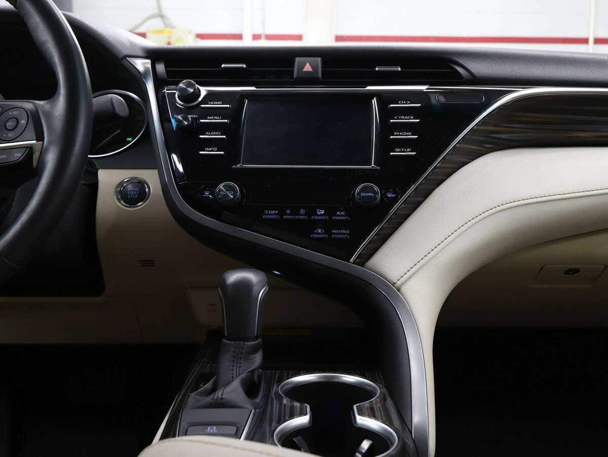 Toyota Camry, 2021 Фото №19