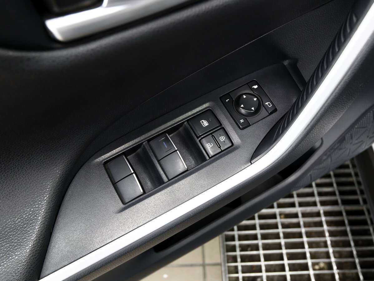 Toyota RAV4, 2021 Фото №13