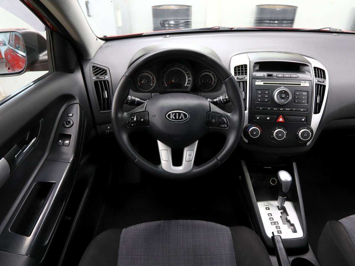 Kia Ceed, 2010 Фото №16