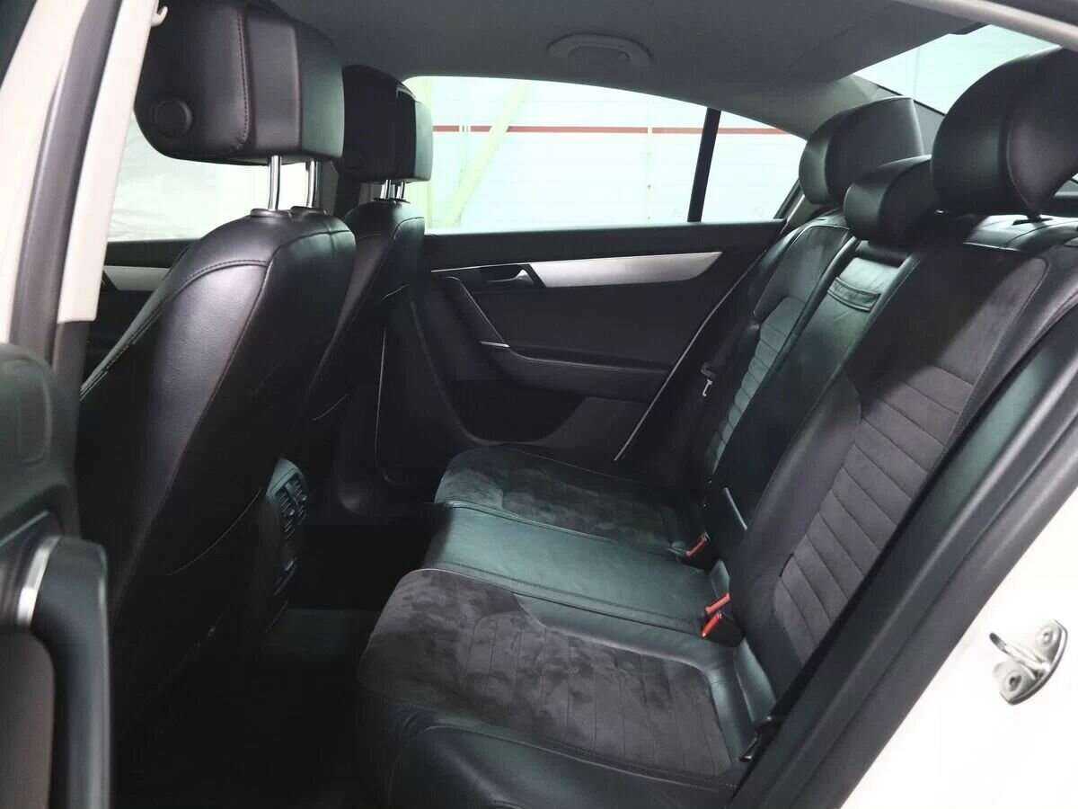 Volkswagen Passat, 2011 Фото №9