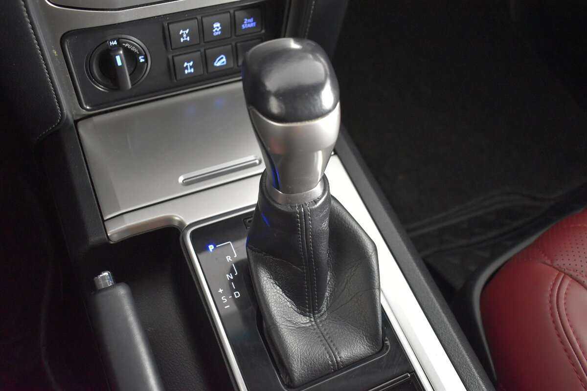 Toyota Land Cruiser Prado, 2018 Фото №20