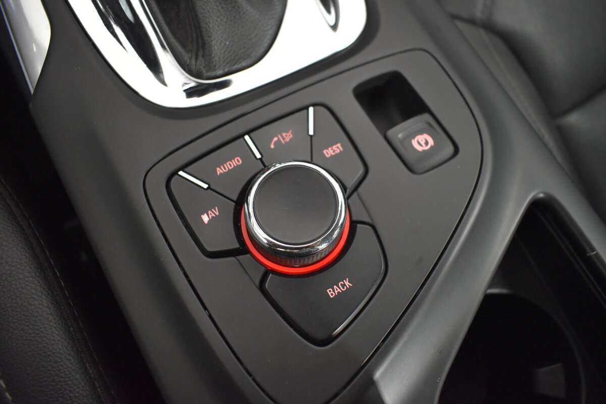 Opel Insignia, 2011 Фото №12